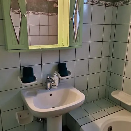 Mixaela House Apartment *